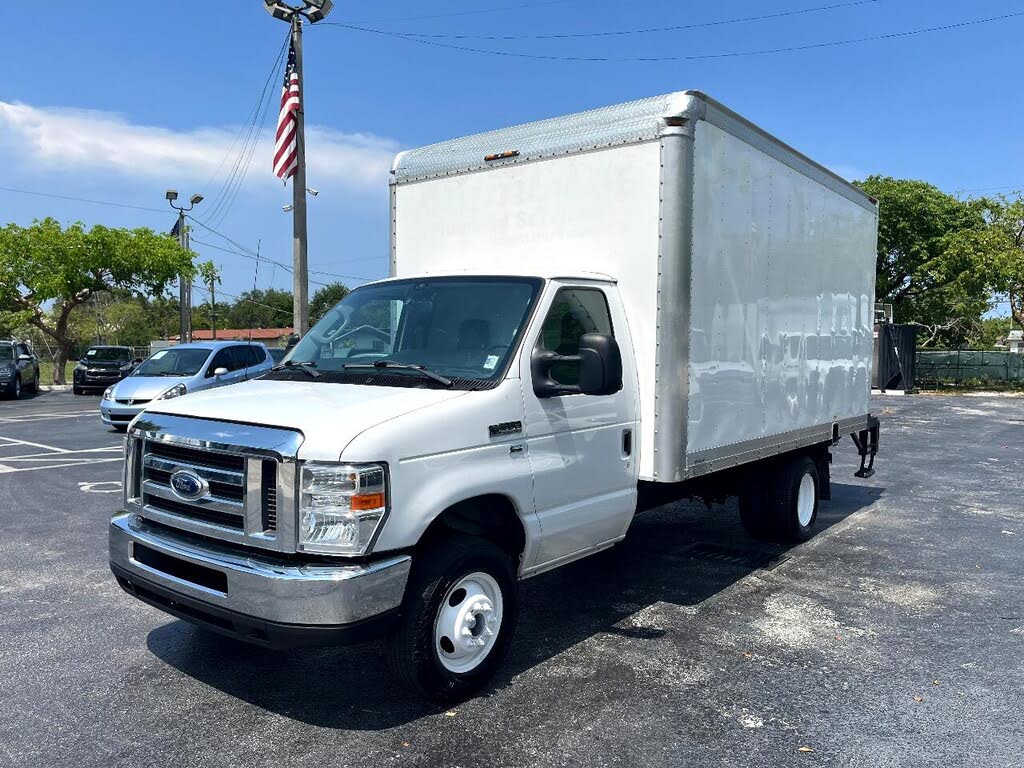 2019 Ford E-Series Chassis E-350 Super Duty 158 DRW Cutaway RWD