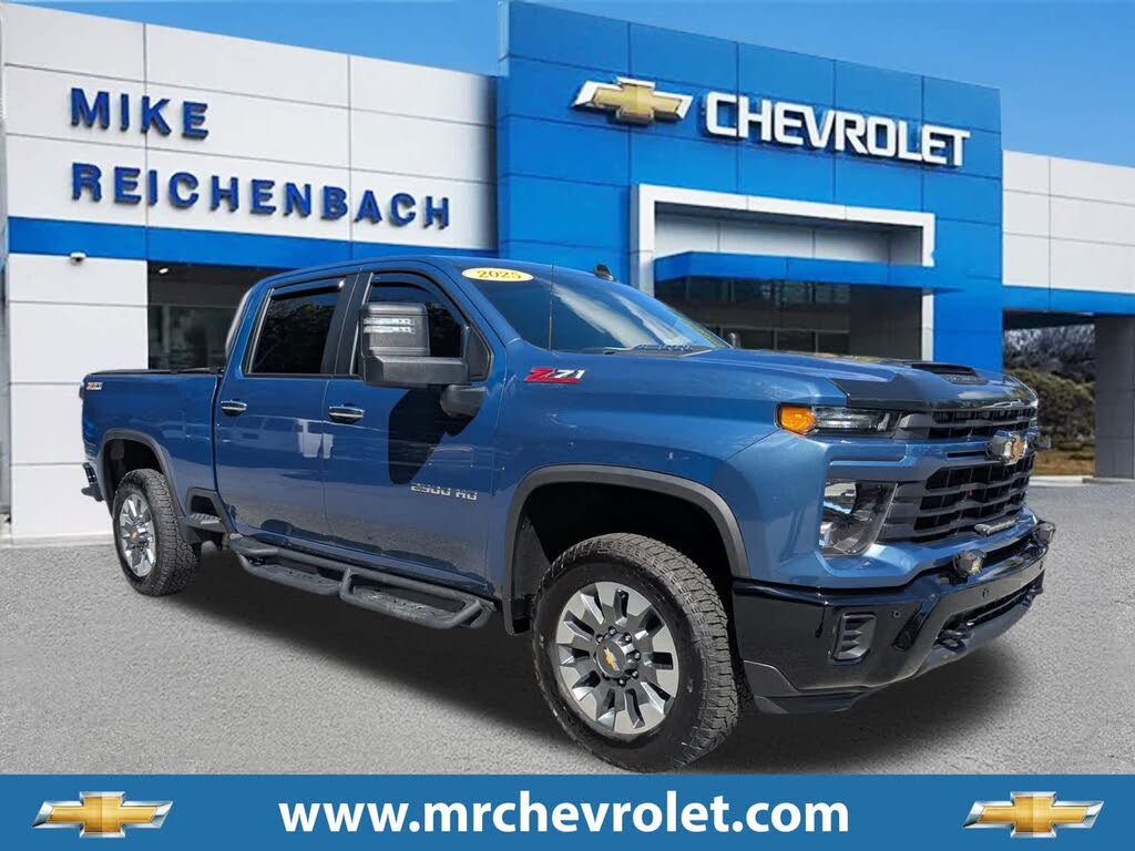 2025 Chevrolet Silverado 2500HD Custom Crew Cab 4WD