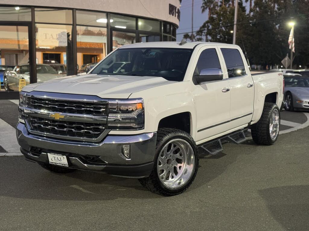 2018 Chevrolet Silverado 1500 LTZ Crew Cab 4WD