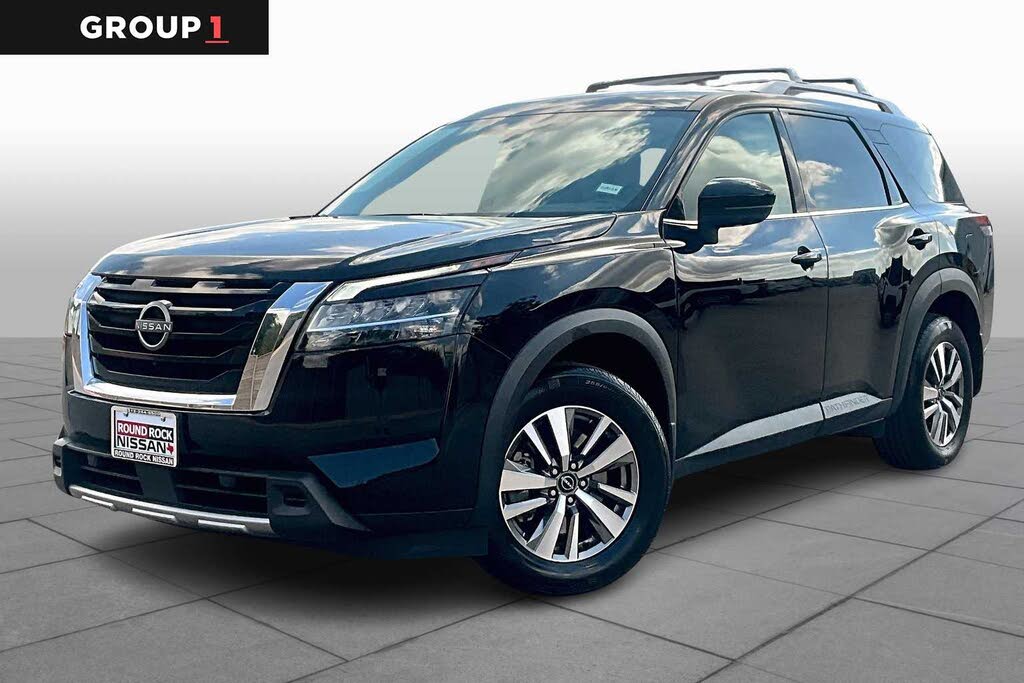 2023 Nissan Pathfinder SL 4WD