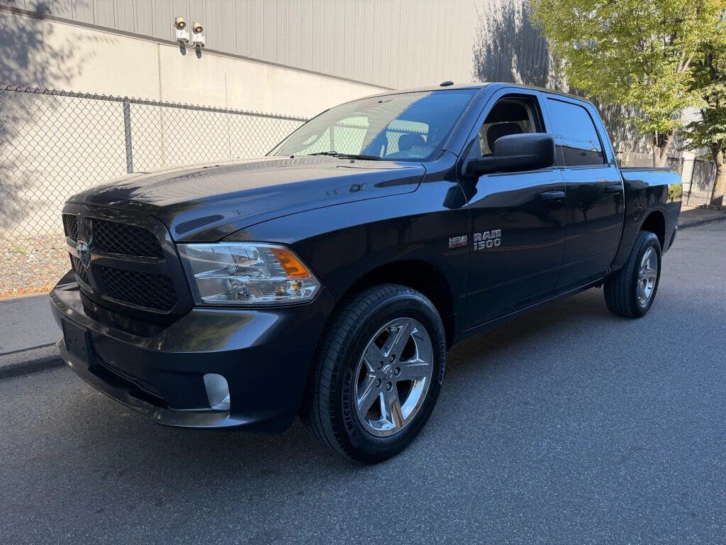 2016 RAM 1500 Express Crew Cab 4WD