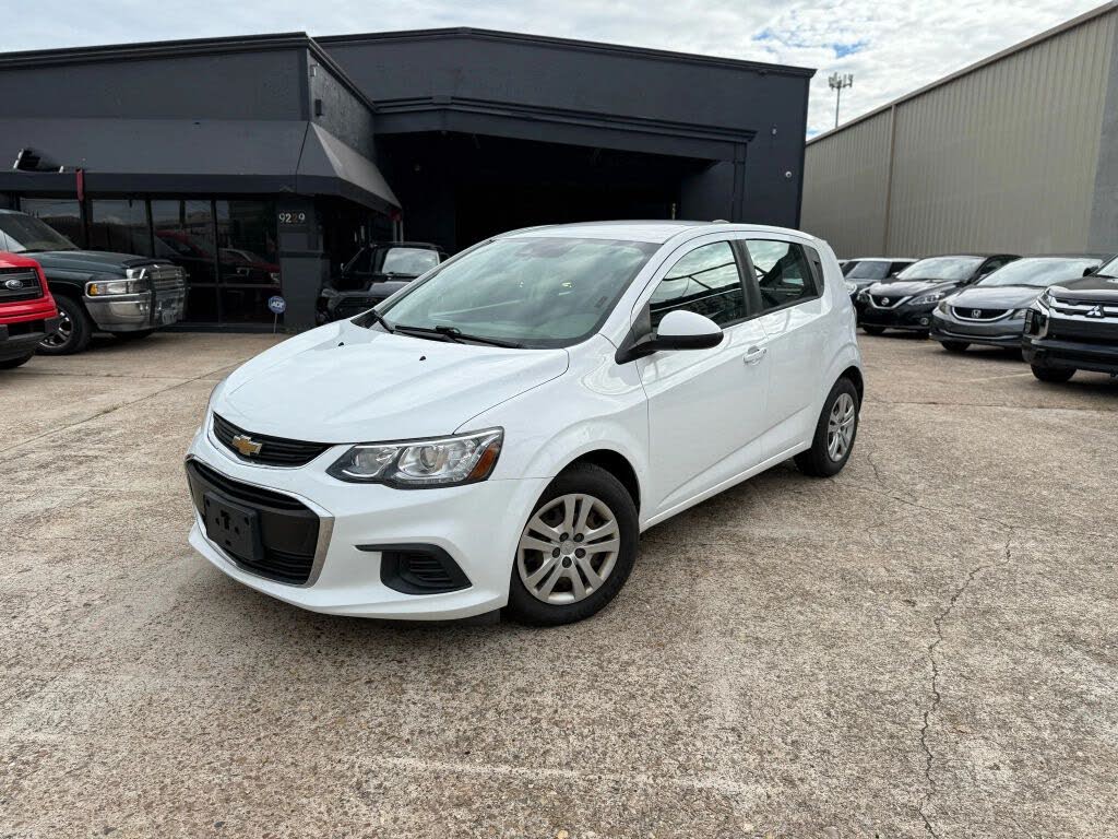 2020 Chevrolet Sonic LT Fleet Hatchback FWD