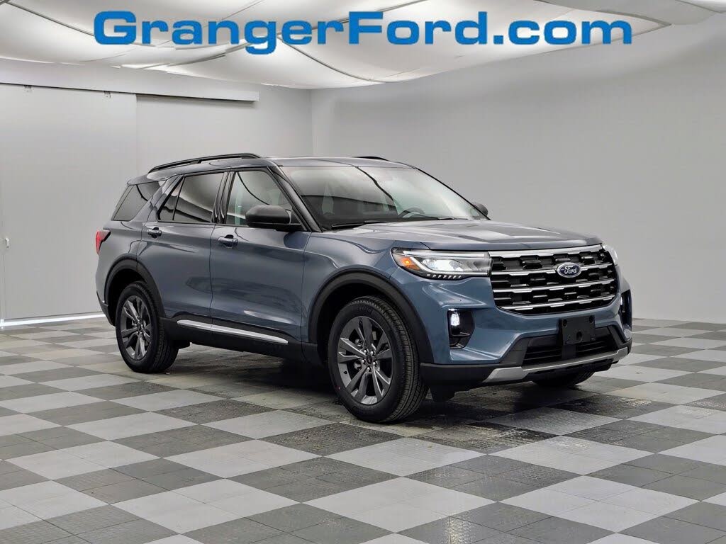 2025 Ford Explorer Active AWD