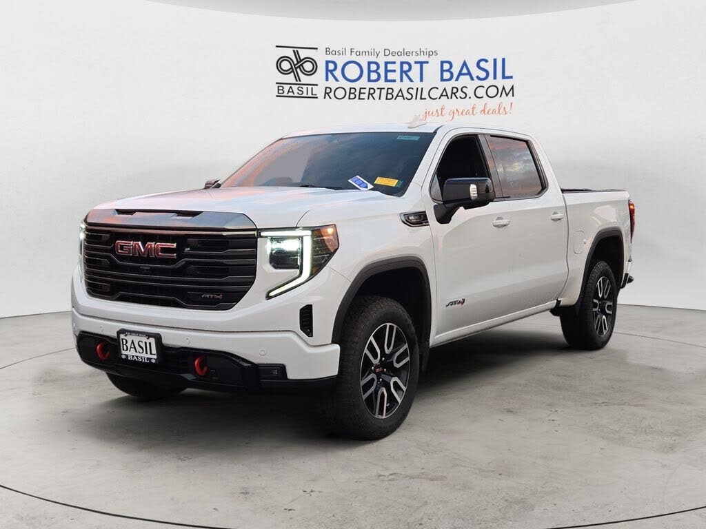 2023 GMC Sierra 1500 AT4 Crew Cab 4WD