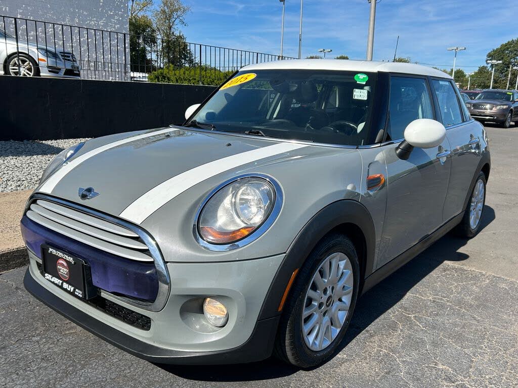 2015 MINI Cooper 4-Door Hatchback FWD