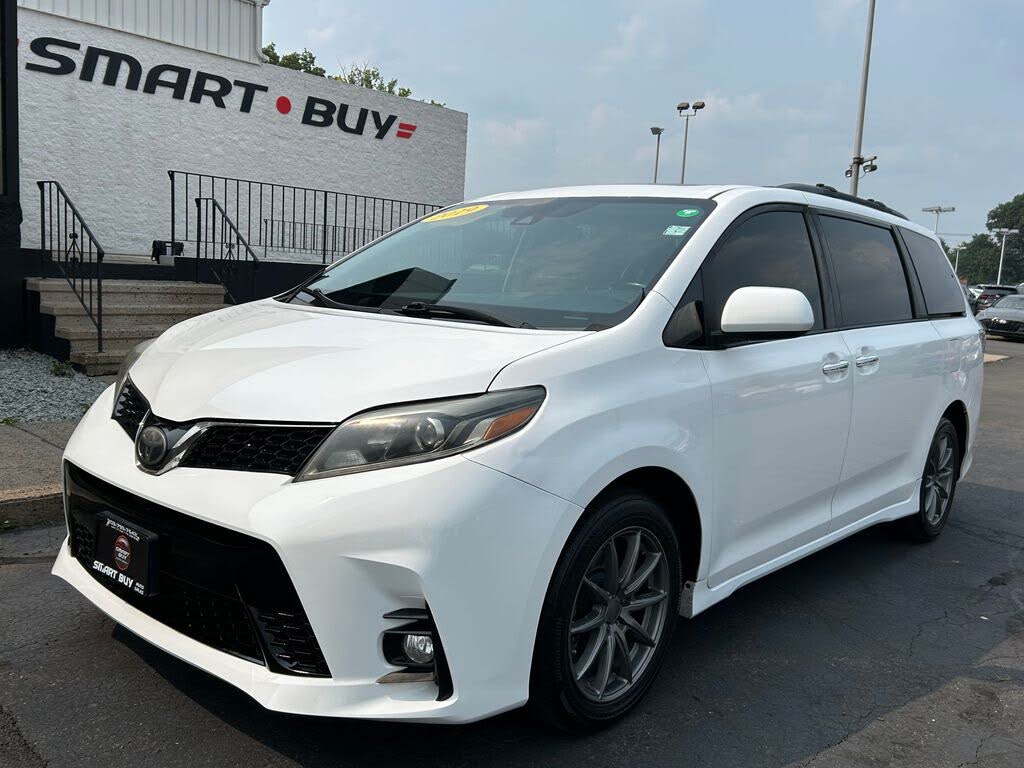 2019 Toyota Sienna SE 7-Passenger AWD