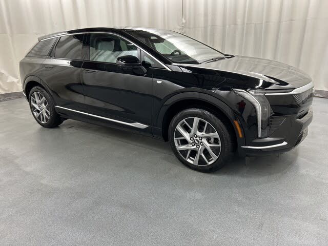 2025 Cadillac OPTIQ Luxury 2 AWD