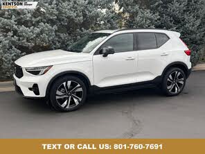 Volvo XC40 B5 Ultimate Dark Theme AWD