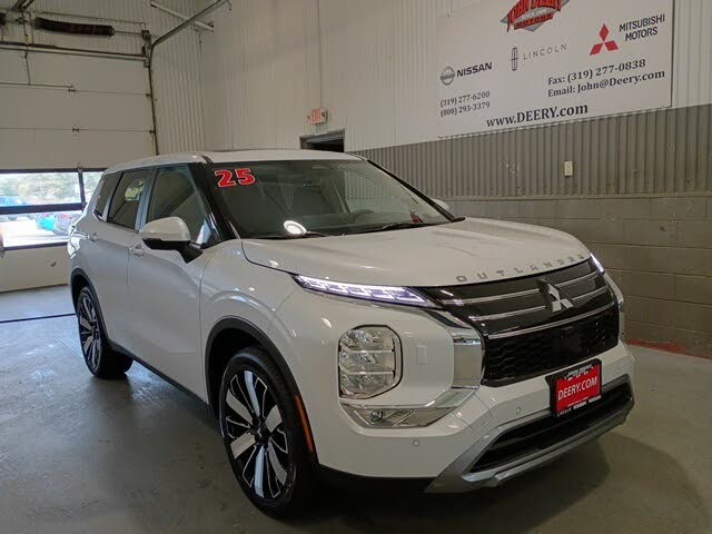 2025 Mitsubishi Outlander SE FWD