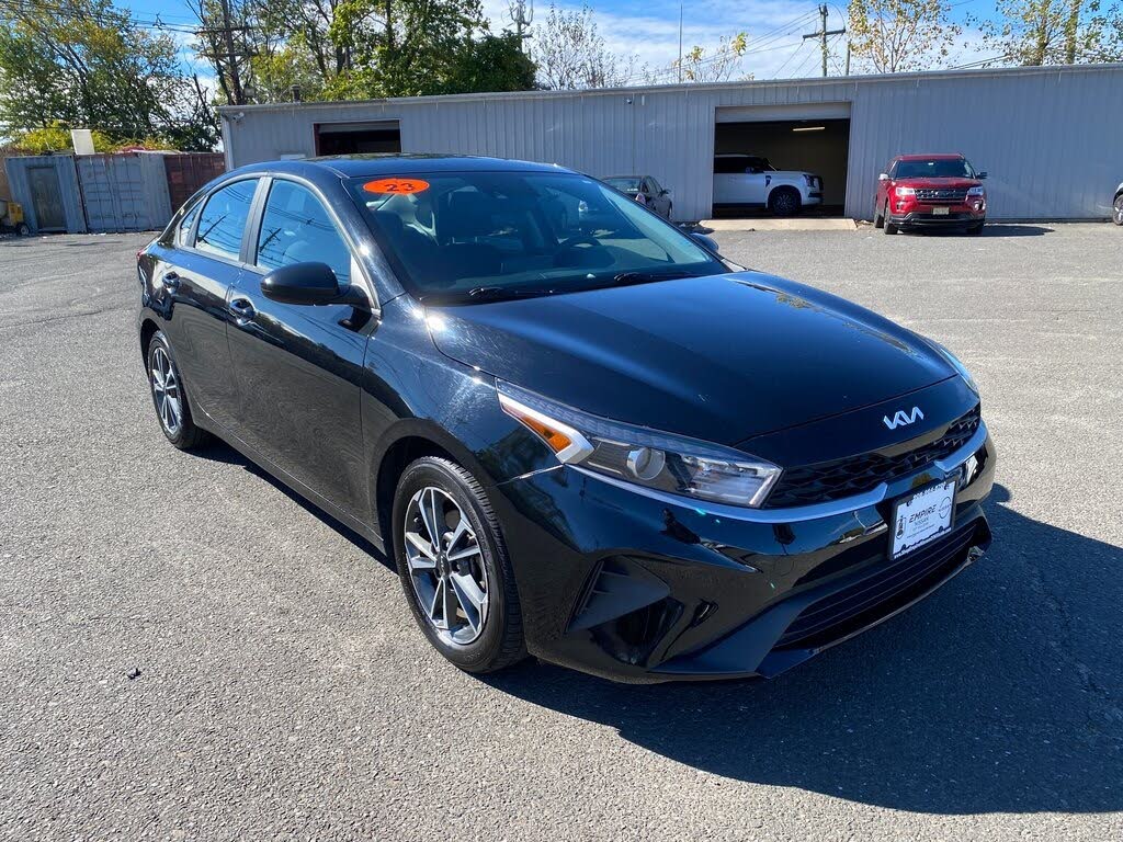 2023 Kia Forte LXS FWD