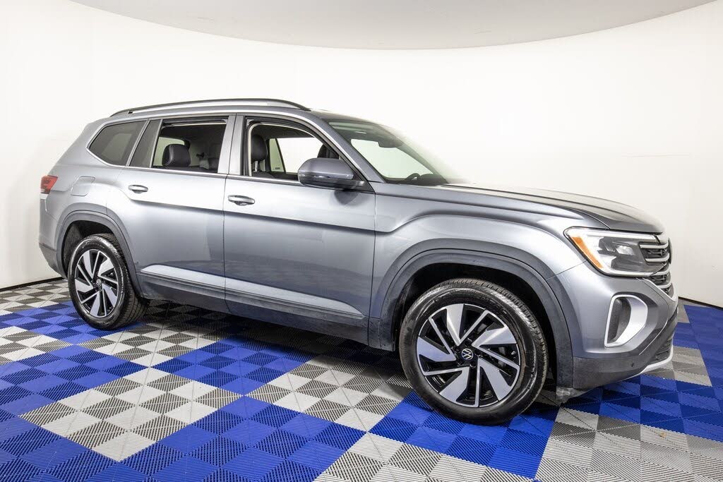 2025 Volkswagen Atlas SE 4Motion with Technology