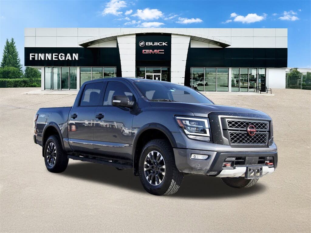 2023 Nissan Titan PRO-4X Crew Cab 4WD