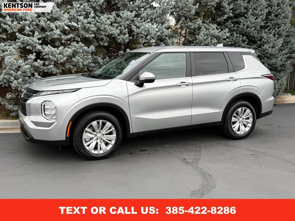 2025 Mitsubishi Outlander ES FWD