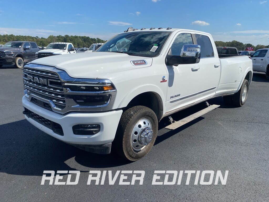 2026 RAM 3500 Limited Crew Cab LB DRW 4WD