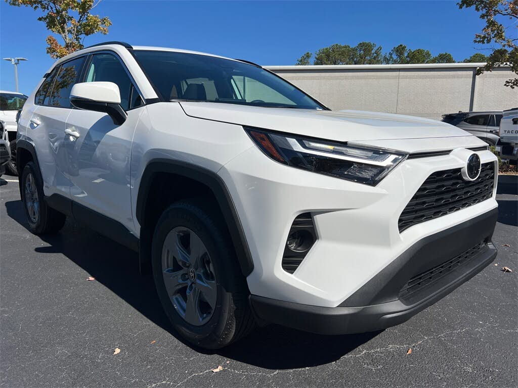 2025 Toyota RAV4 Hybrid XLE AWD
