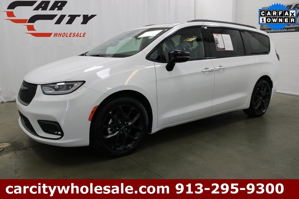 2025 Chrysler Pacifica Limited FWD