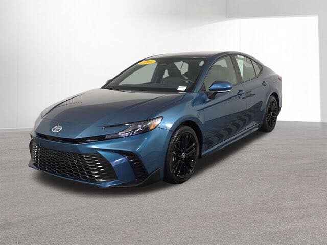 2025 Toyota Camry SE FWD