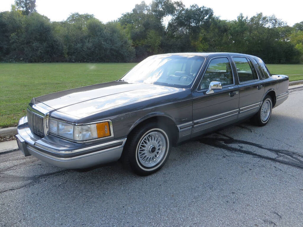 1992 Lincoln Town Car Signature