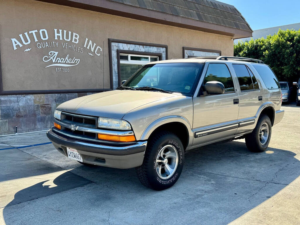 2001 Chevrolet Blazer LS 4-Door RWD