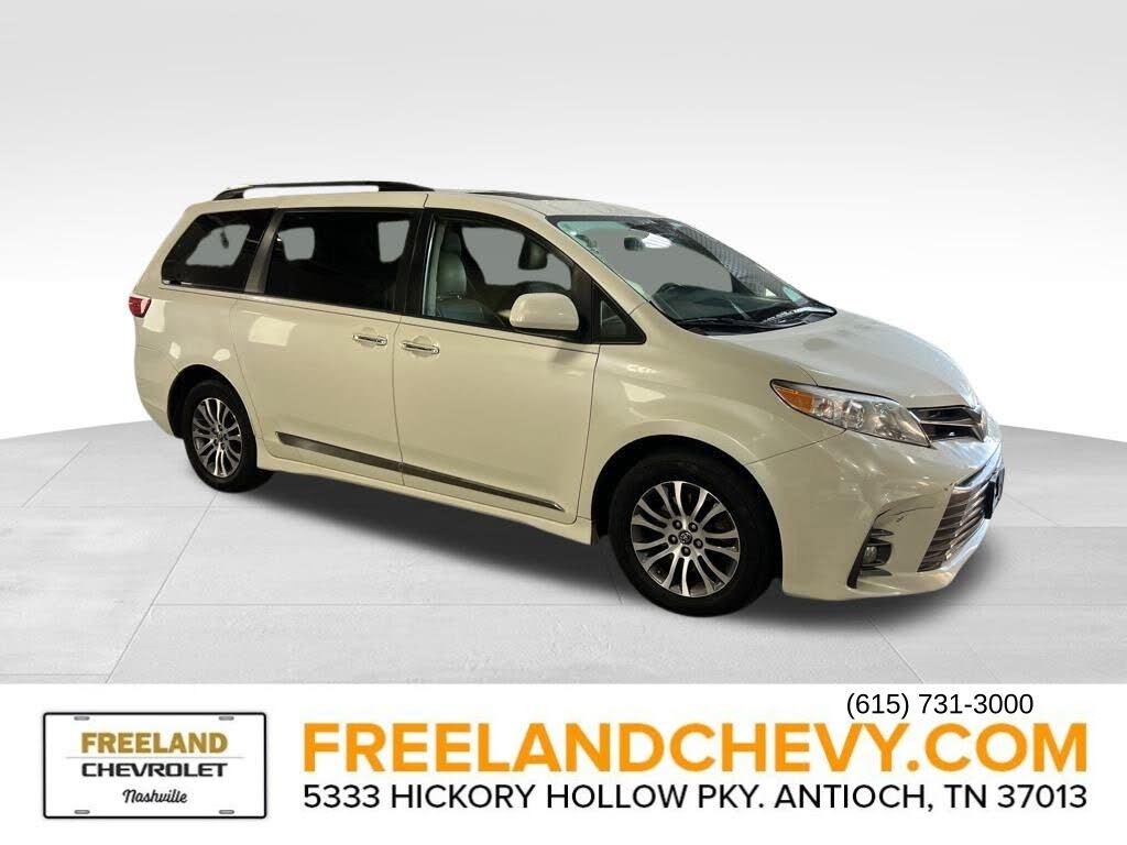 2019 Toyota Sienna XLE Premium 8-Passenger FWD