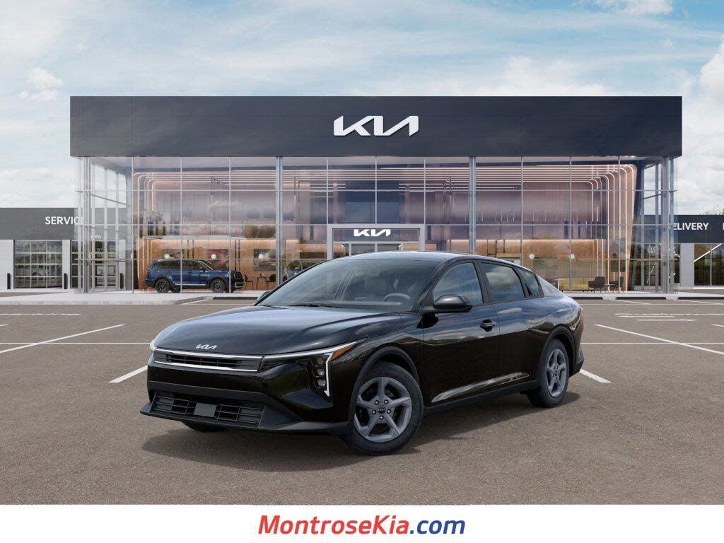 2025 Kia K4 LXS FWD