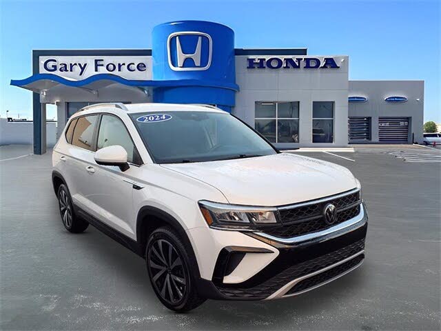 2024 Volkswagen Taos SE FWD