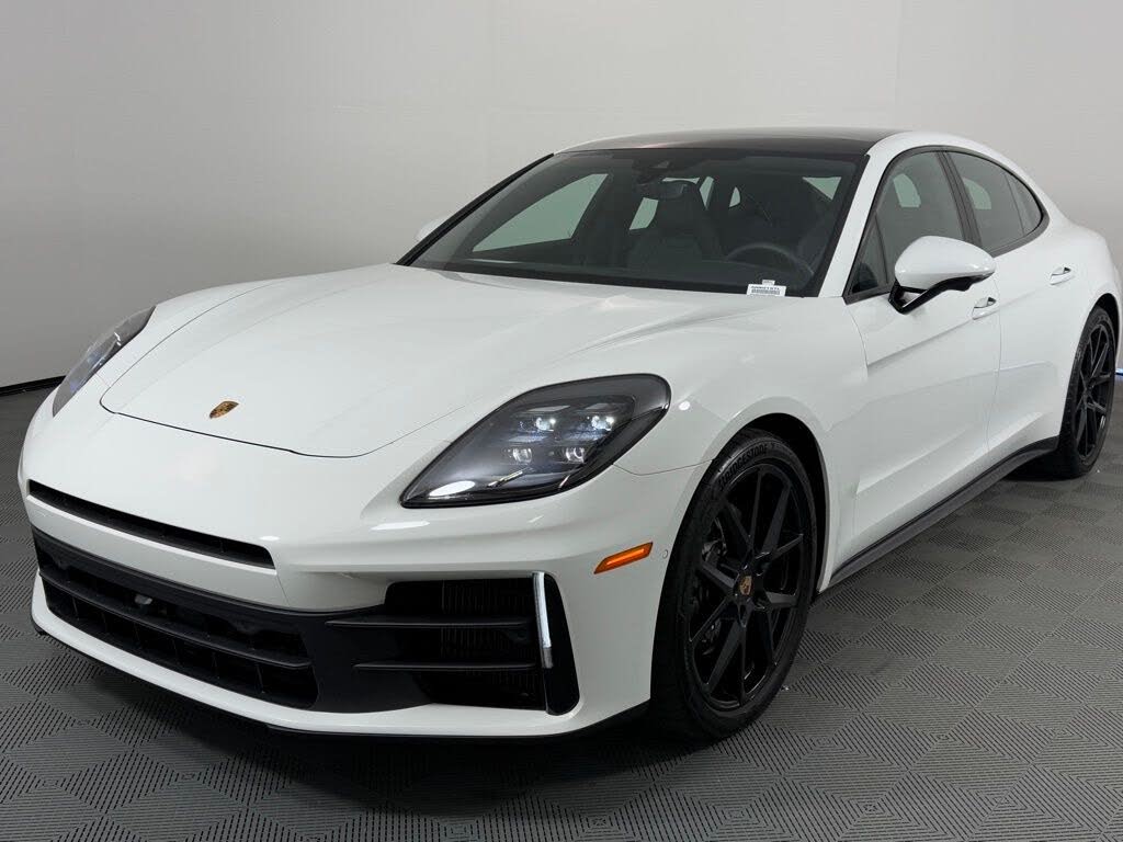 2025 Porsche Panamera RWD