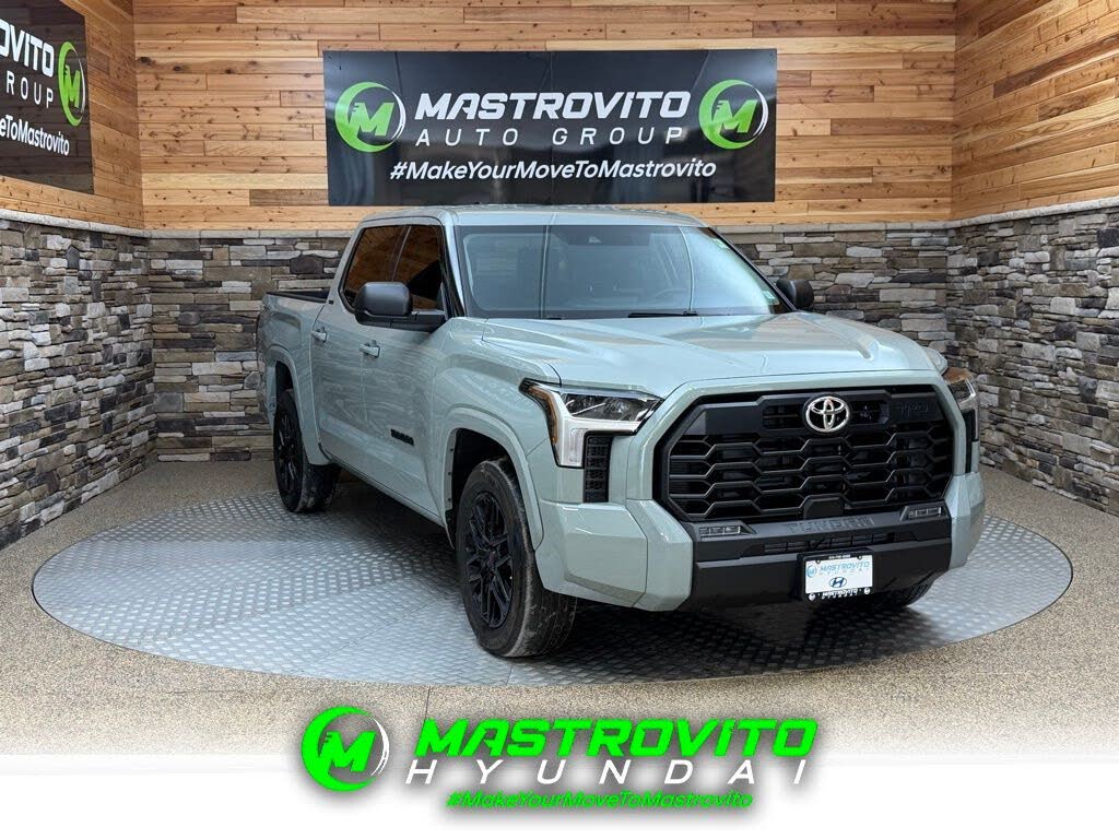 2022 Toyota Tundra SR5 CrewMax Cab 4WD