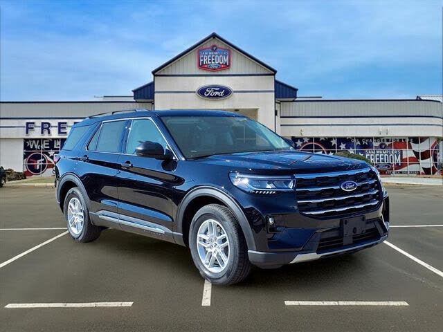 2025 Ford Explorer Active RWD
