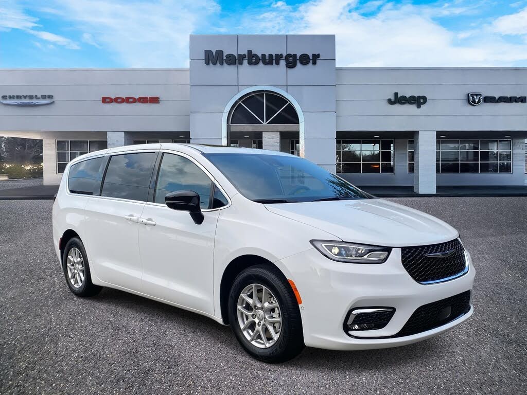 2026 Chrysler Pacifica Select FWD