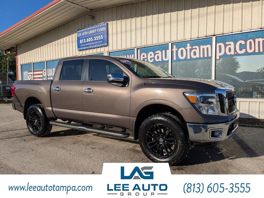 2018 Nissan Titan SL Crew Cab 4WD