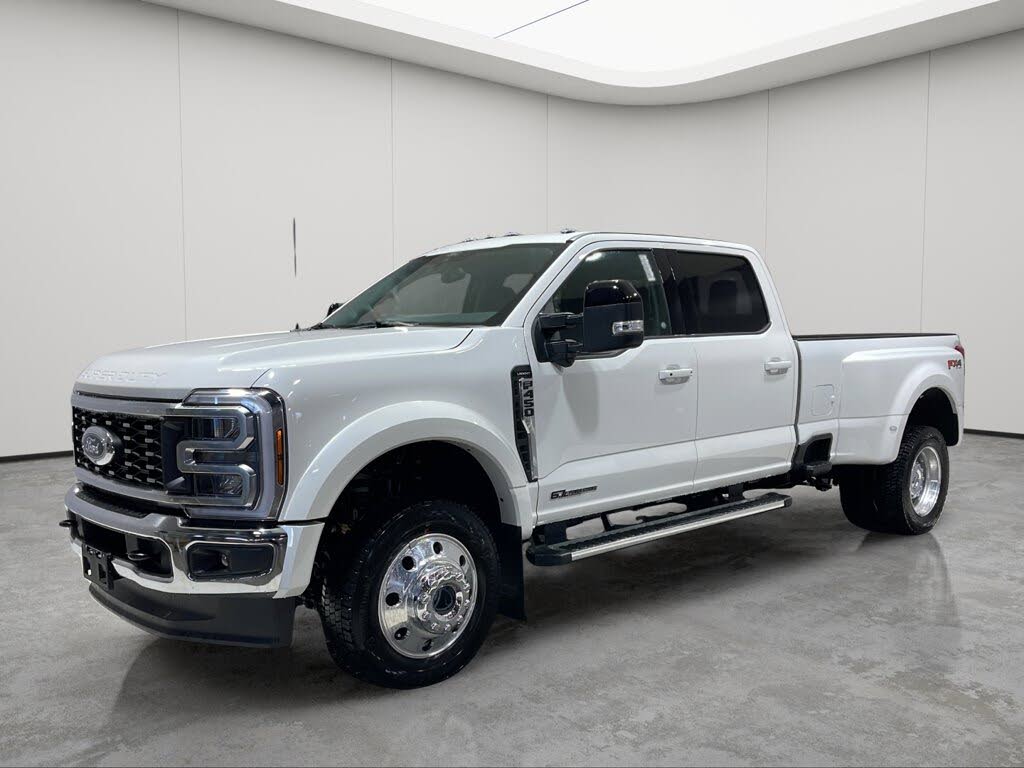2026 Ford F-450 Super Duty Lariat Crew Cab LB DRW 4WD