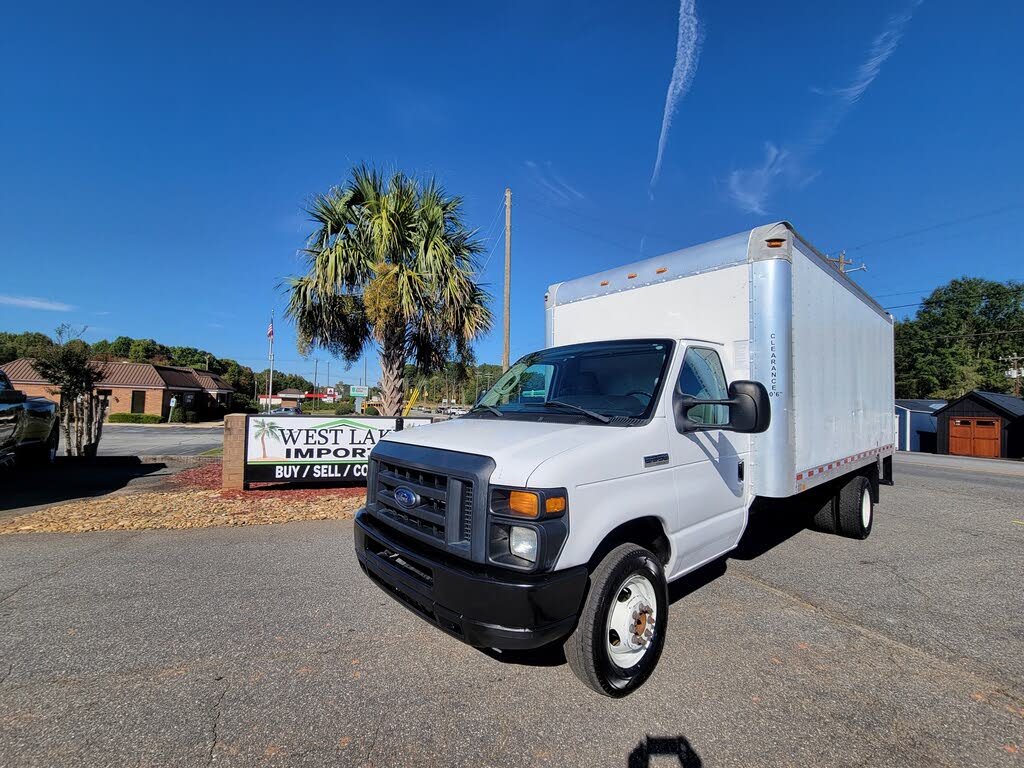 2016 Ford E-Series Chassis E-350 Super Duty 138 DRW Cutaway RWD