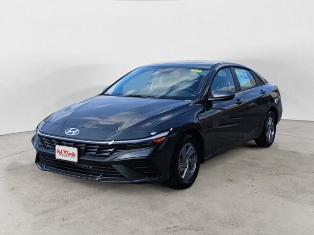 2025 Hyundai Elantra SE FWD