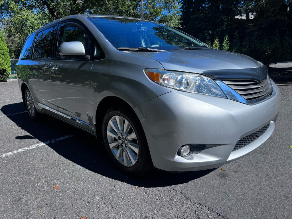 2012 Toyota Sienna XLE 7-Passenger