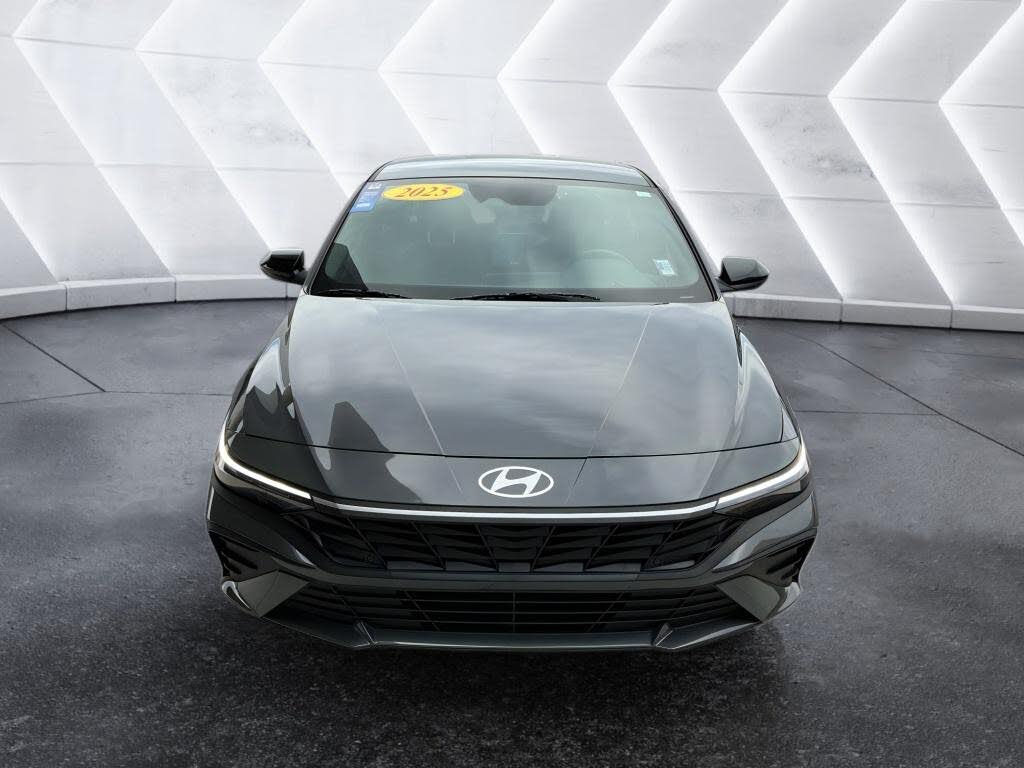 2025 Hyundai Elantra SEL Sport FWD