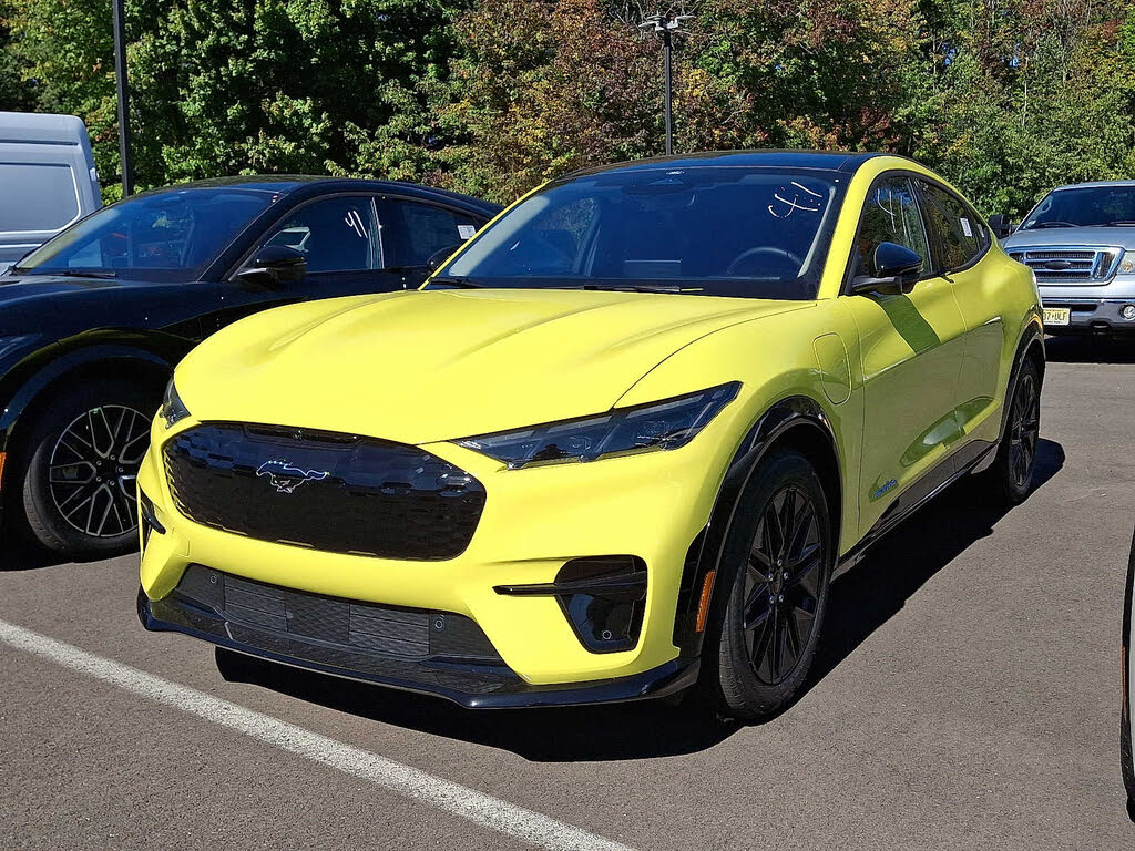 2025 Ford Mustang Mach-E Premium AWD