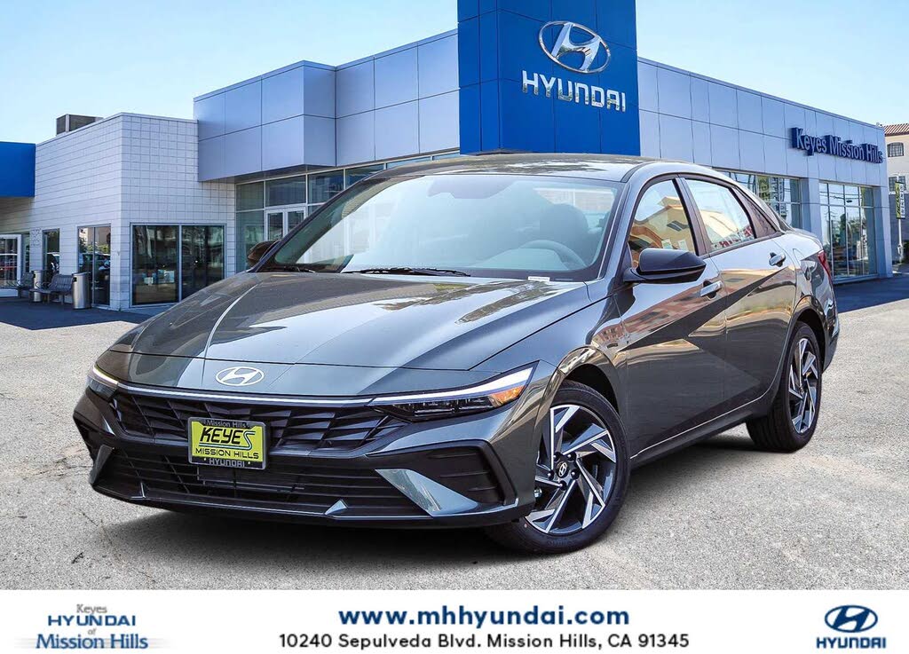 2025 Hyundai Elantra SEL Sport FWD