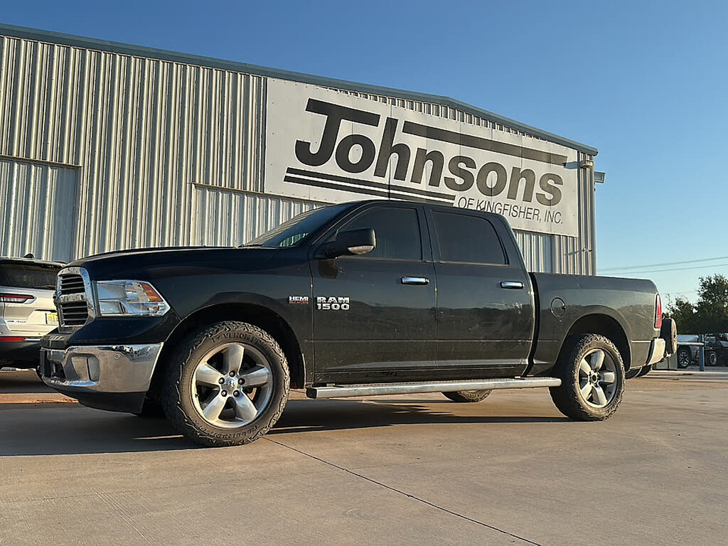 2016 RAM 1500 SLT Crew Cab 4WD