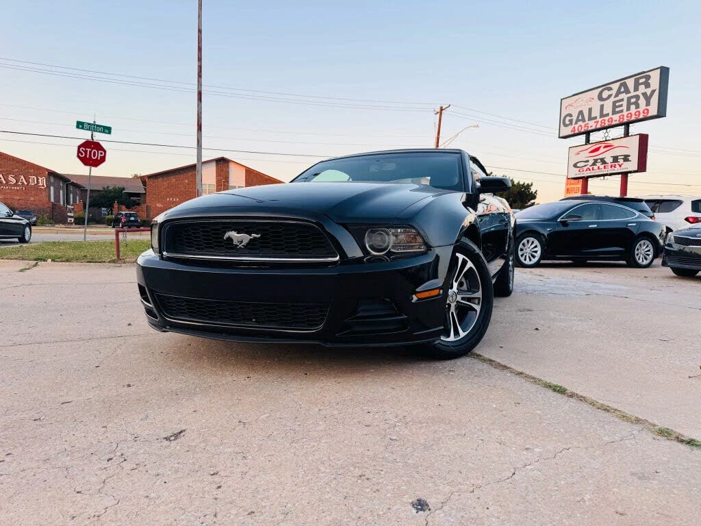 2013 Ford Mustang V6 Premium Convertible RWD