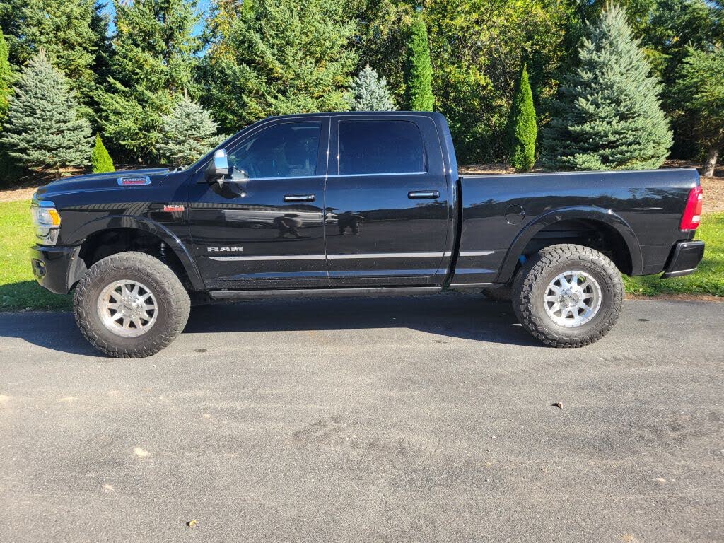 2022 RAM 2500 Limited Crew Cab 4WD