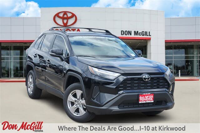 2025 Toyota RAV4 XLE FWD