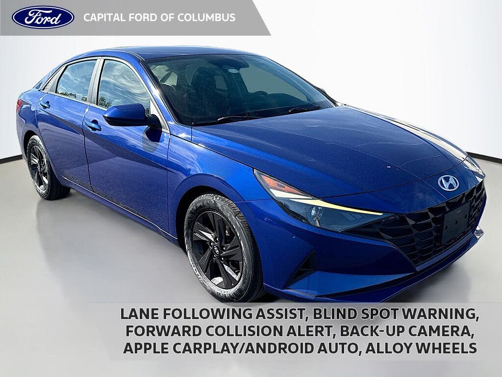 2022 Hyundai Elantra SEL FWD
