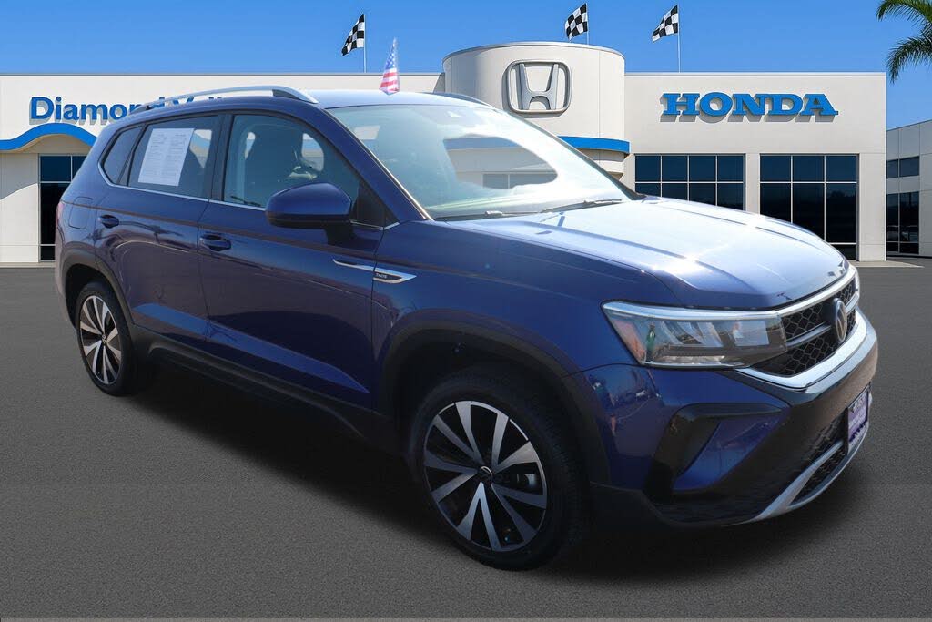 2024 Volkswagen Taos SE FWD