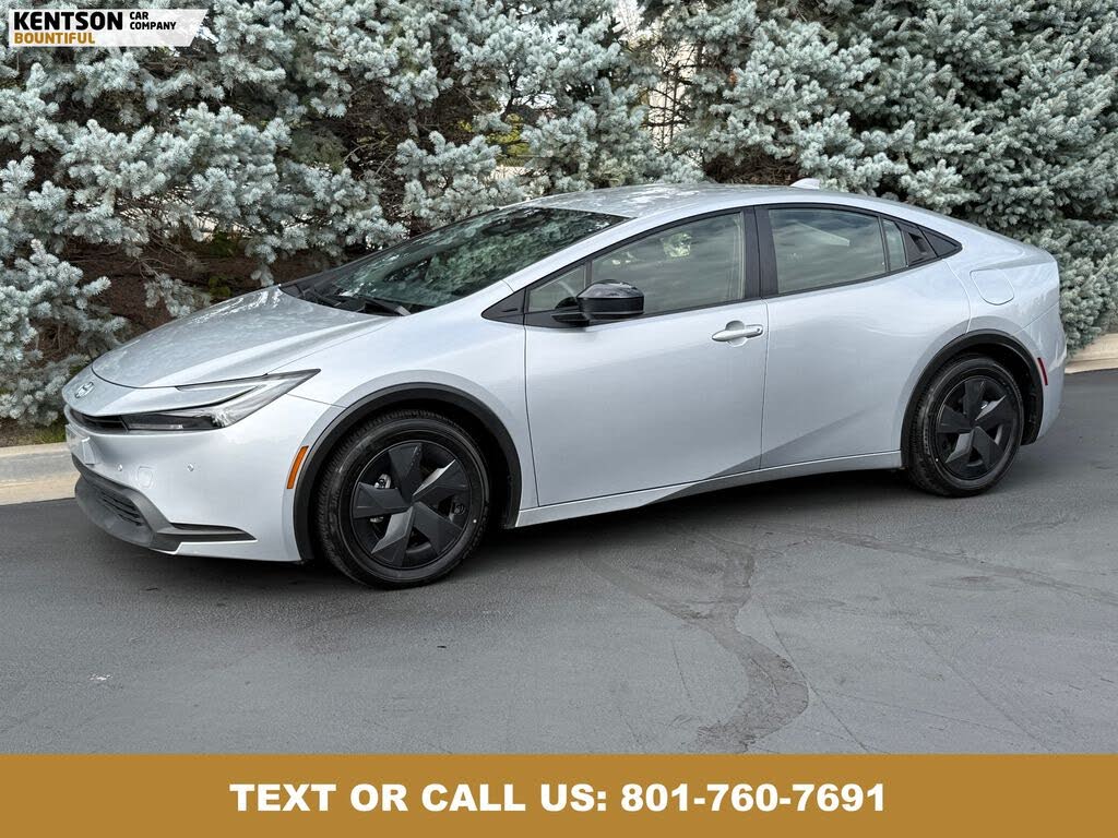 2025 Toyota Prius LE FWD