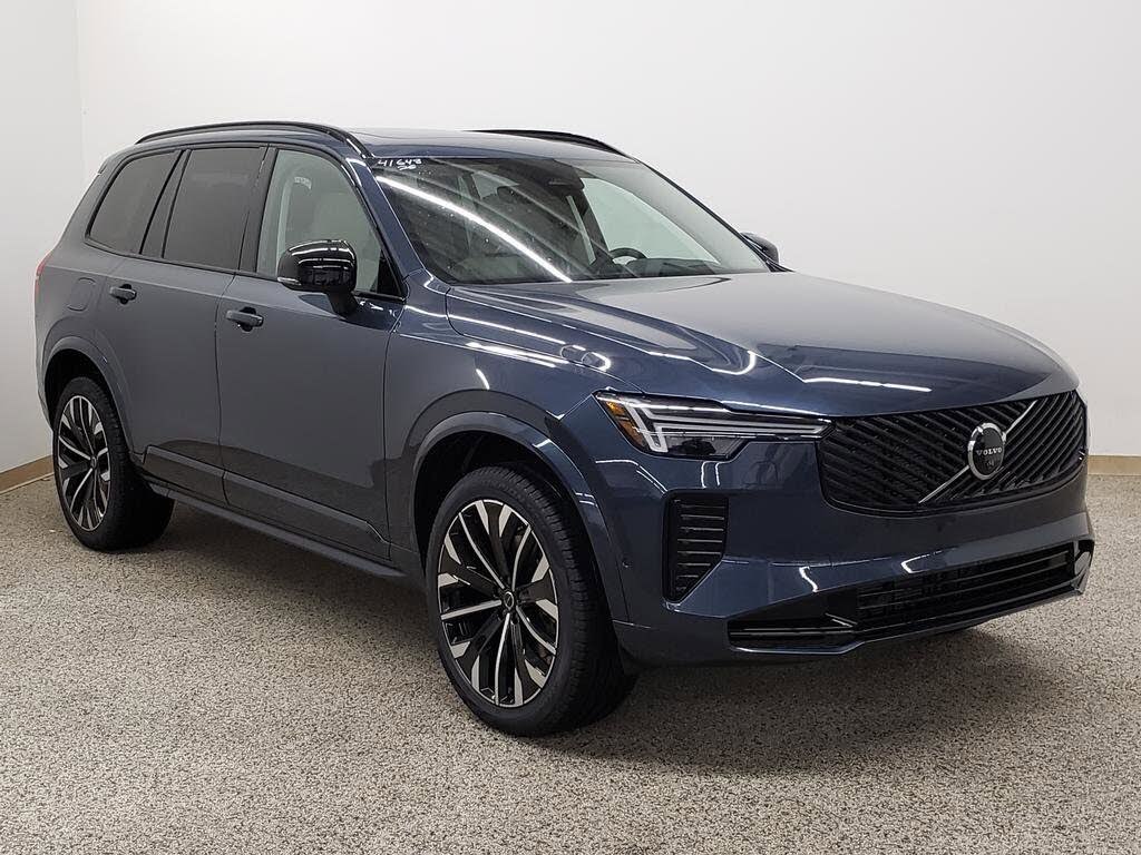 2026 Volvo XC90 B6 Ultra Dark 7-Passenger AWD