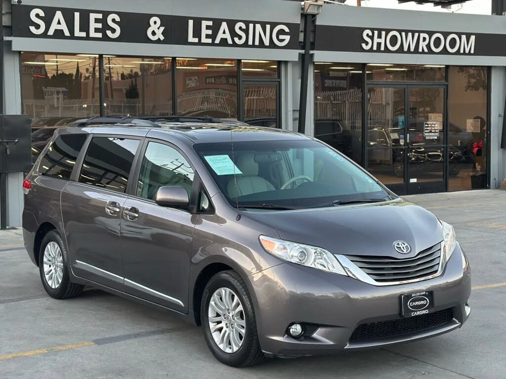 2013 Toyota Sienna XLE 7-Passenger