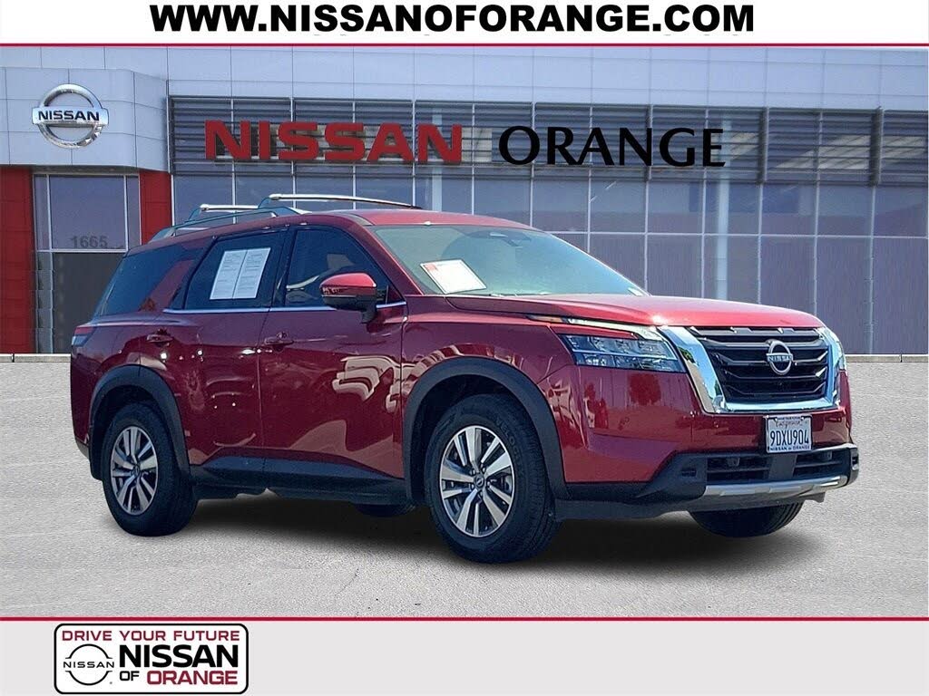 2023 Nissan Pathfinder SL FWD