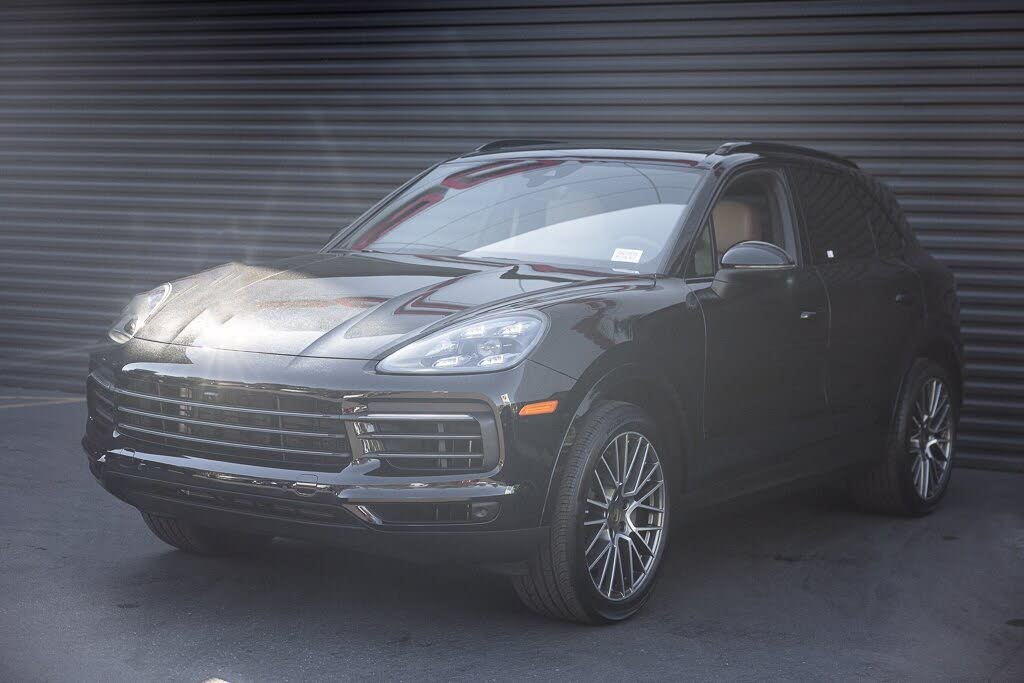 2023 Porsche Cayenne S Platinum Edition AWD