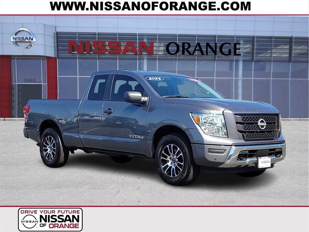 2024 Nissan Titan SV King Cab 4WD